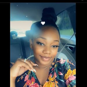 Meet your Posher, Crystal